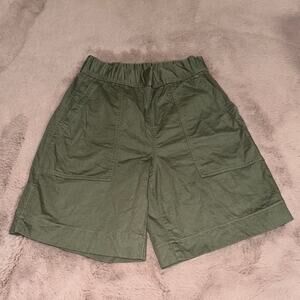 GAP High Waisted Army, Green Shorts Size 2